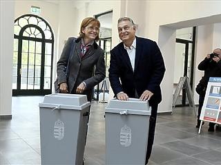Orbán Viktor leszavazott, aztán megszólalt