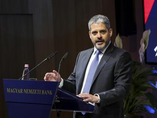 Az agyonadóztatott OTP Bank vezére bírálta az Orbán-kormányt