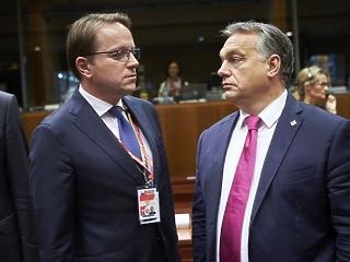 Pezsgőt bontott Orbán Viktor, biztos lesz Várhelyi Olivérből – A hét sztorija      