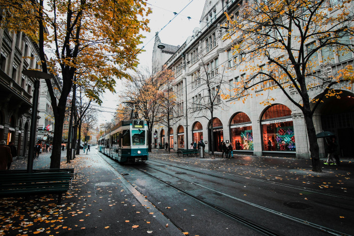 Kint is vannak és bent is – de biztosan előnyös helyzetben