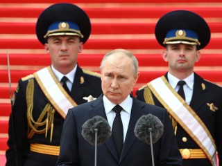 Vlagyimir Putyin orosz elnök a Kremlben 2023. június 27-én, Jevgenyij Prigozsin lázadása után. Fotó: MTI/EPA/Szputnyik/Kreml pool