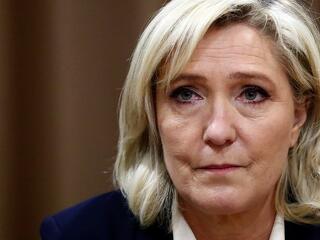 Erősödik a forint, Marine le Pen nyugtatja a piacokat