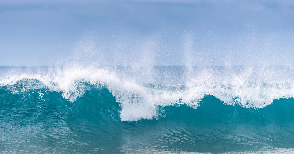 Cunamitól tart Japán, riasztották a lakosságot