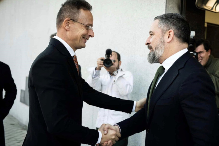 Szijjártó Péter Madridban a VOX vezetőjével is találkozott