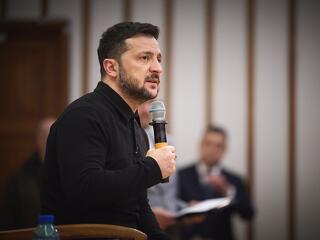 Újabb lépés az orosz-ukrán béke felé, Zelenszkij garanciákat kér