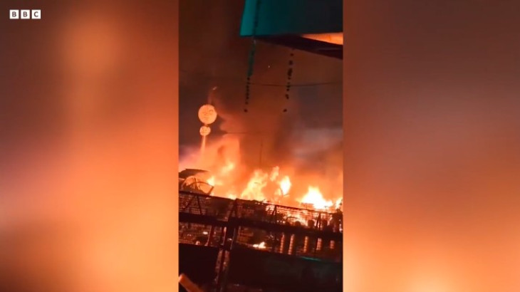 Három ember ült az autóban, mielőtt felrobbant