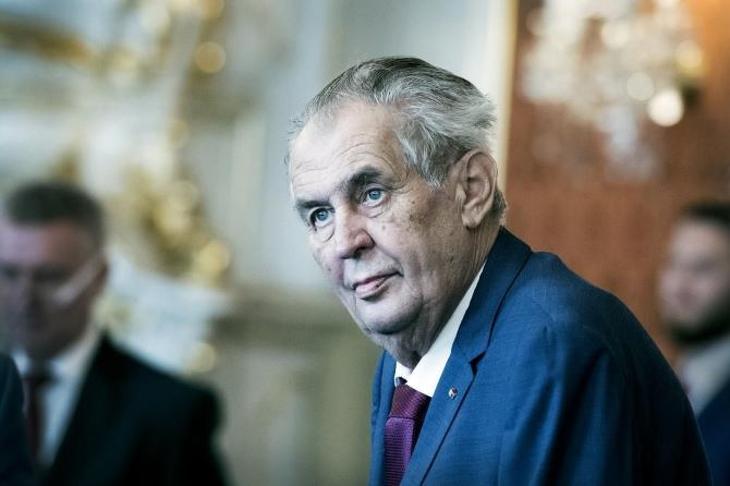Milos Zeman gyorsan döntött és kitüntette az ukrán elnököt. Fotó: korkep.sk