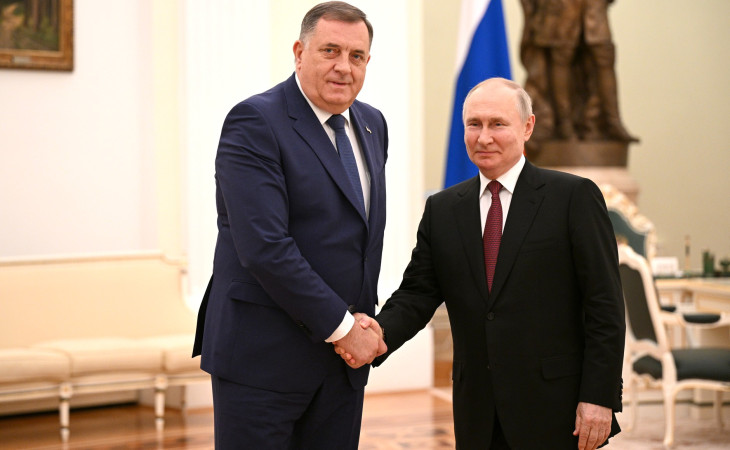 Milorad Dodik sokszor Vlagyimir Putyin orosz elnök pártját fogja