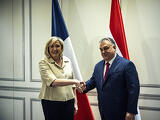 Orbán Viktorral vigasztalódik Marine Le Pen - ez már biztos
