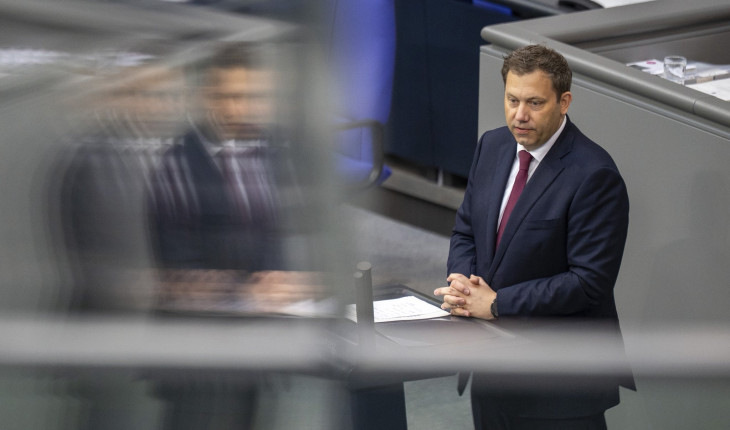 Lars Klingbeil német pénzügyminiszter megközelítése mást tükröz, mint a külügyminiszteré