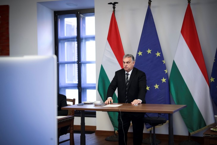 Orbán Viktor kormányfő az e heti uniós csúcstalálkozót előkészítő videókonferencián vesz részt Budapesten, a Karmelita kolostorban 2022. december 12-én. Fotó: MTI/Miniszterelnöki Sajtóiroda/Fischer Zoltán