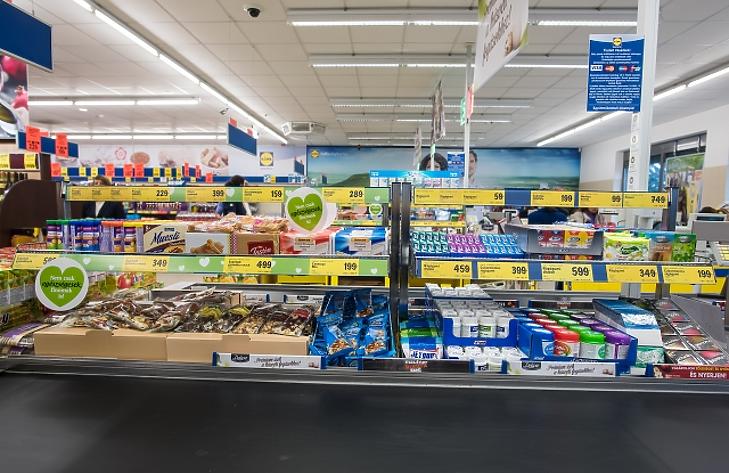 Olcsóbb lesz a tej a Lidlben – ennyivel járnak jobban a vásárlók az áfacsökkentéssel 