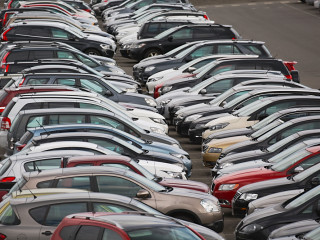 Hiába idősek, viszik őket mint a cukrot: ezek az autók a legnépszerűbbek idehaza 