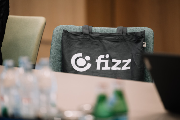 Fotelból is működik az OTP új, online piactere a fizz.hu