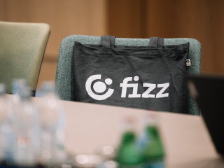 Fotelból is működik az OTP új, online piactere a fizz.hu