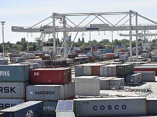54 millió euróval csökkent az exporttöbblet márciusban