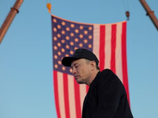 Elon Musk felhúzná a zászlót