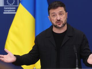 Nagy bejelentést tett Volodimir Zelenszkij, ami a hatalmába is kerülhet
