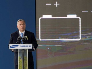 Orbán Viktor akkumulátorban tenné világbajnokká Magyarországot. Fotó: MTI/Szigetváry Zsolt