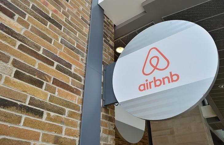 Antiszemitizmussal vádolják, perlik az Airbnb-t az USA-ban