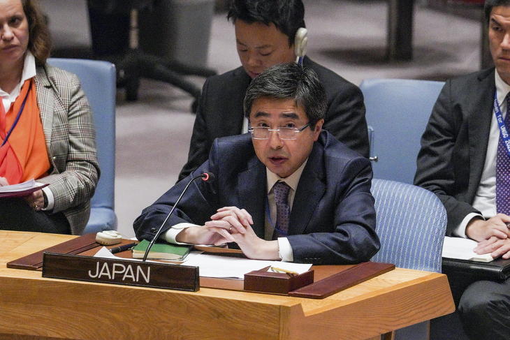 Isikane Kimihiro, Japán ENSZ-nagykövete felszólal az ENSZ Biztonsági Tanácsának (BT) az október 4-i észak-koreai rakétakísérlet miatt összehívott ülésén a világszervezet New York-i székházában 2022. október 5-én. Fotó: MTI/AP/Bebeto Matthews