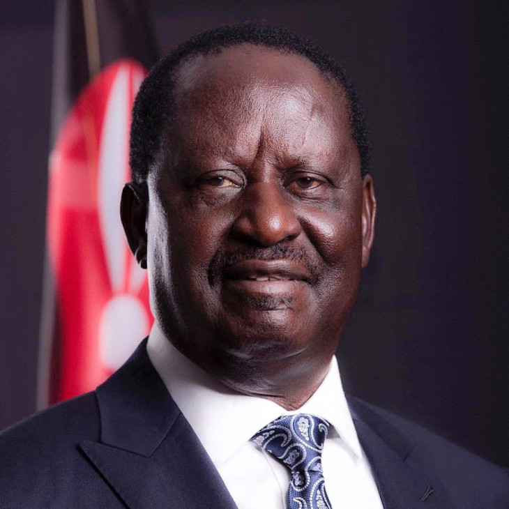 Raila Rodinga, Kenya volt miniszterelnökének koporsóját tömegek kísérték a repülőtérről a stadionba