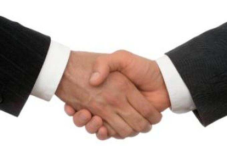 Ebből senki sem akart kimaradni - jöhet az autóipar a magyar tőzsdére