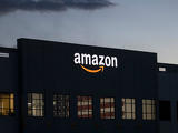 Két munkása óriási pofont adott Jeff Bezosnak - szakszervezet alakult az Amazonnál