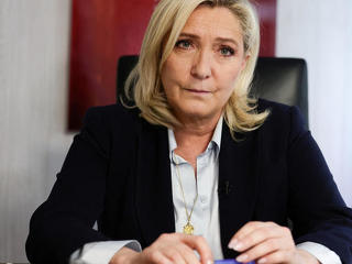 Ütős névvel erősített Marine Le Pen az EP-választásra