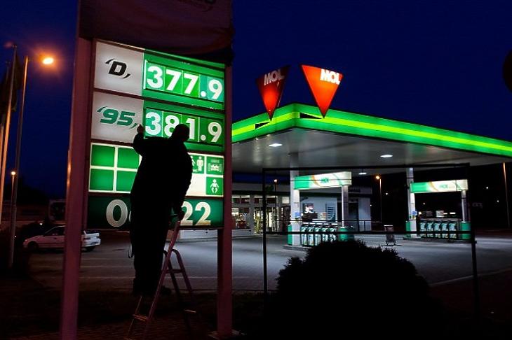 Nagyot emelkedik a benzin ára