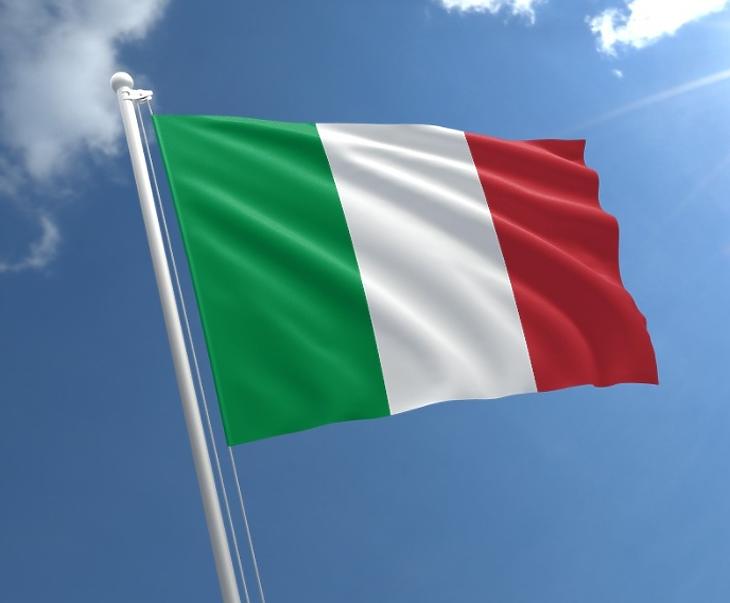 Viharba kerülhetett az olasz miniszterelnök - mi lesz a kormánnyal?