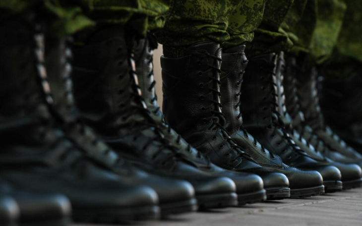 Nyugati bakancsok orosz katonák lábán. Fotó: shoe-report.ru