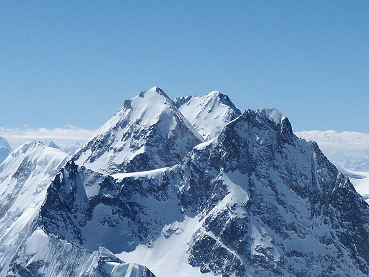 Varga Csaba elindult negyedik nyolcezres csúcsának meghódítására a Himalájába