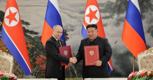 Vlagyimir Putyin orosz és Kim Dzsongun észak-koreai elnök jól megállapodott