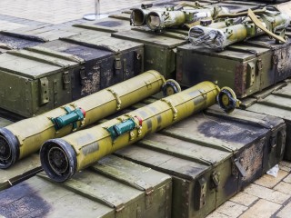 Csúnyán zuhan a világban az orosz fegyverexport