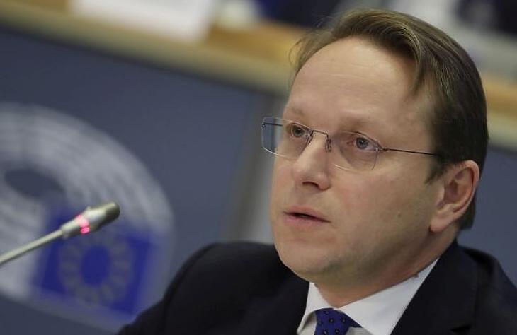Meglepetés: Várhelyi Olivér elsőre átment