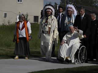 Égbekiáltó igazságtalanságról beszélt Ferenc pápa Kanadában  