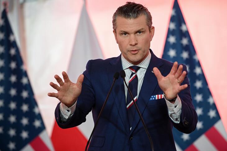 Hegseth szerint elvárják az ázsiai szövetségeseiktől és partnereiktől, hogy a GDP-jük 3,5 százalékát fordítsák védelmi kiadásokra