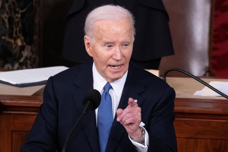 Joe Biden felhívta telefonon az egyiptomi elnököt