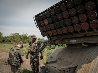 Pusztítottak az ukrán rakéták, halottak és sebesültek Luhanszkban