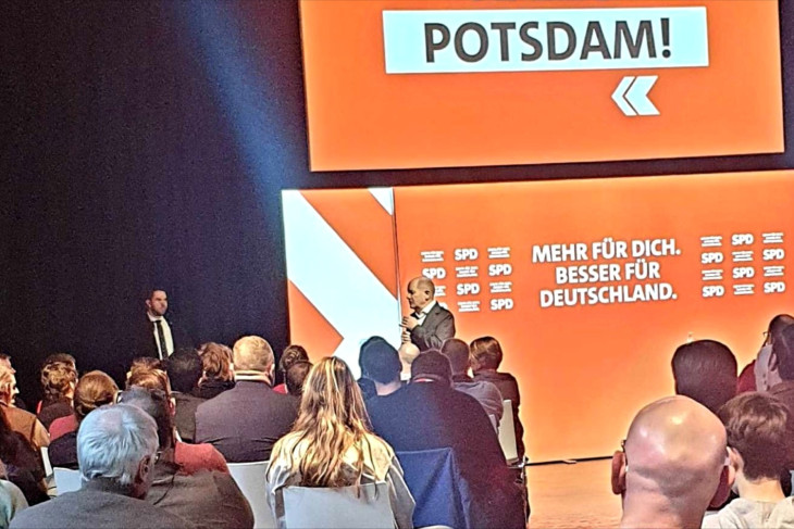 Olaf Scholz a kampányzáró  eseményen Potsdamban 