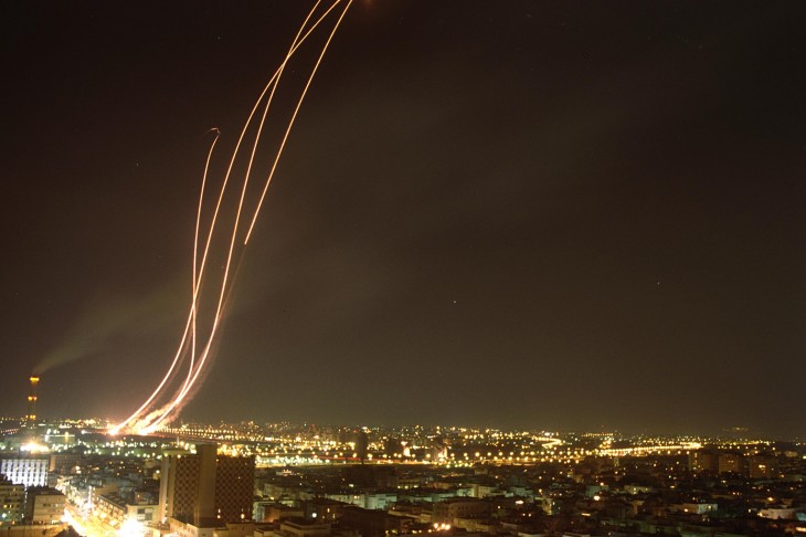 Patriot-rendszer akcióban Tel-Aviv felett, iraki Scudok ellen bevetve. Fotó: Wikimedia