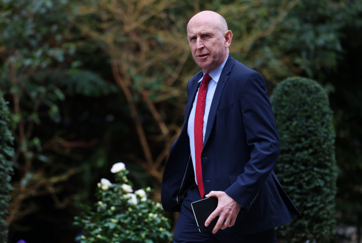 John Healey szerint a brit fegyveres erők nem kapják meg a kellő finanszírozást