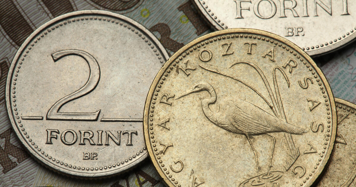 Bal lábbal kelt fel szerdán a forint