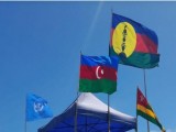Az azeri zászló az új-kaledóniai mellé került