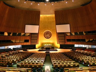 AZ ENSZ Közgyűlése a hagyományokat követi, vitatott esetben is