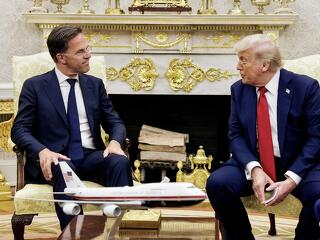 Grönlandról tárgyalt Trump a NATO-val Davosban