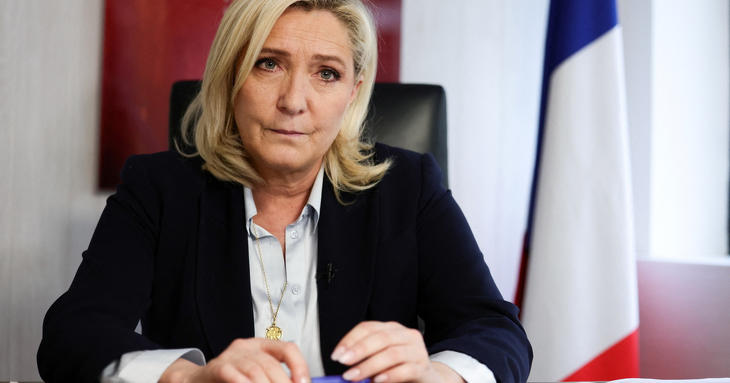 Marie Le Pen alkotmányba foglalná. Fotó: MTI/EPA