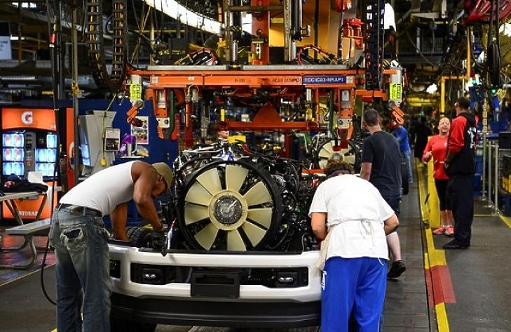 Hatalmas leépítéssel hajt a profitra a Ford