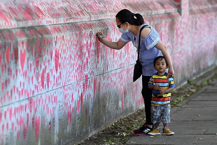 Nagyon terjed a Delta-variáns Európában, de van egy jó hírünk